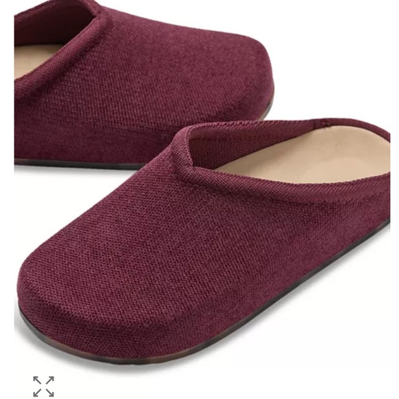 Rothy's Revelvet Casual Slip-On Clogs in Syrah Sz:7 - Picture 2 of 11